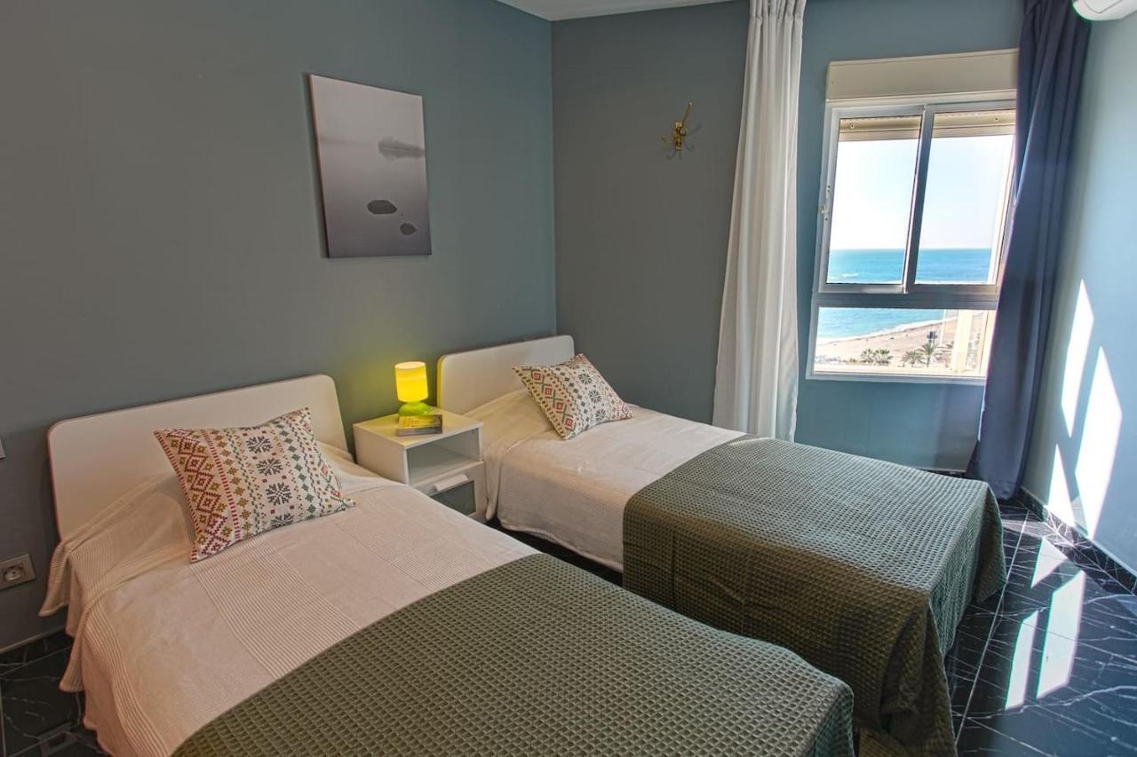 Panoramic Seaview Puerto Marina Apartment เบนัลมาเดนา ภายนอก รูปภาพ